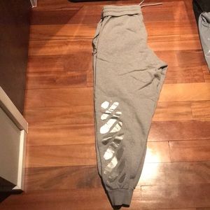 Men’s off-white sweatpants